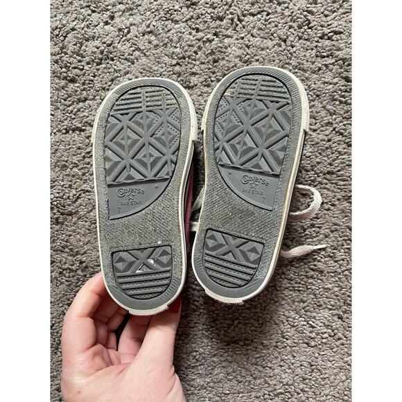 Girls One Star Pink Converse- size 7 - Picture 5 of 7